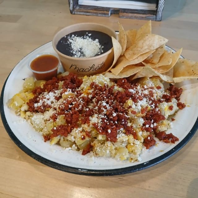 Huevos Revueltos.